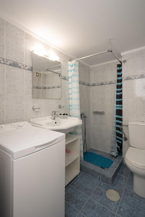 Cozy Artistic Nest 1br Near Metro & Acropolis Apartment *